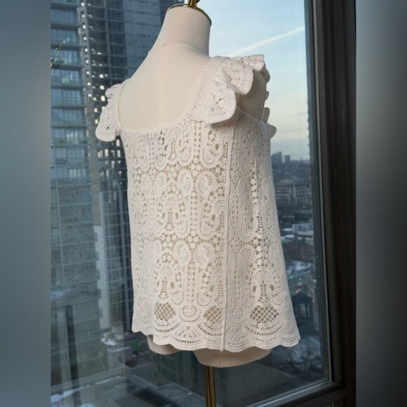 🆕 FARM Rio 🧿 NWOT Delicate White Crochet V-Neck Cami with Ruffle, Sz M - Picture 9 of 15